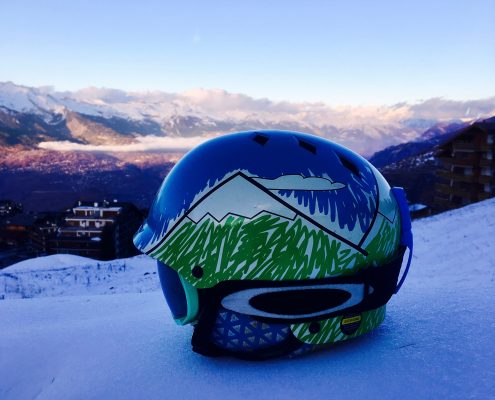 How to chexk if your ski helemt is safe